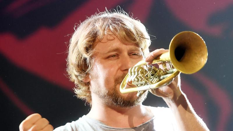 Neues Album und Biergartentour: Stefan Dettl und seine Band LaBrassBanda sind wieder am Start. Neues Album und Biergartentour: Stefan Dettl und seine Band LaBrassBanda sind wieder am Start.