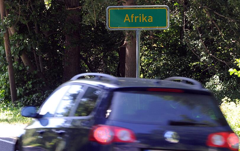In Deutschland ist es derzeit heiß wie in Afrika - auch die Autos reagieren darauf.