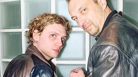 Steven Scharf (re.) als John Falstaff mit Johannes Nussbaum als Königssohn in "Sankt Falstaff".