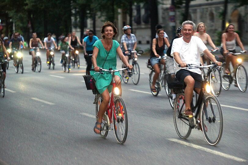 Tausende Münchner waren bei der sechsten Münchner Radlnacht dabei. Die Bilder.