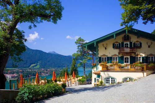 Hoch über dem Tegernsee: Der Leeberghof.