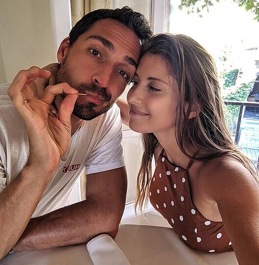 Nach dem gewonnenen Double zieht's Mats Hummels mit Ehefrau Cathy und Sohn Ludwig nach Saint-Tropez
