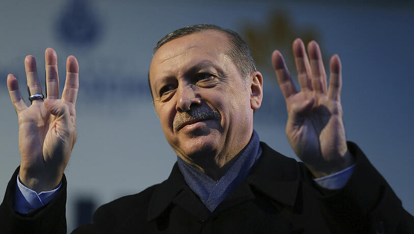 Kaum ein Staatsoberhaupt ist derzeit so umstritten, wie Recep Tayyip Erdogan. Kaum ein Staatsoberhaupt ist derzeit so umstritten, wie Recep Tayyip Erdogan.