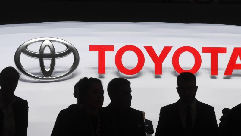 Japans größter Autobauer meldet einen Einbruch der Produktion. Japans größter Autobauer meldet einen Einbruch der Produktion.