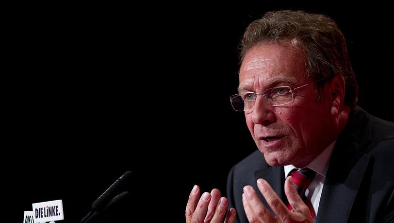 "Der Kurs, den diese Partei eingeschlagen hat, ist der von Lifestyle-Linken. Und am Wahlergebnis sieht man, dass viele Leute den Weg, den die Linke geht, nicht mehr teilen", sagt Klaus Ernst im Interview mit der AZ. "Der Kurs, den diese Partei eingeschlagen hat, ist der von Lifestyle-Linken. Und am Wahlergebnis sieht man, dass viele Leute den Weg, den die Linke geht, nicht mehr teilen", sagt Klaus Ernst im Interview mit der AZ.