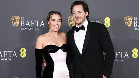 Margot Robbie ist seit 2016 mit Tom Ackerley verheiratet.