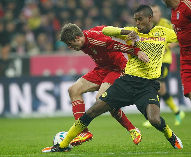 THOMAS MÜLLER Musste wegen Robbens Comeback rotieren, von rechts wieder in die Mitte. Fans nicht recht in die (Mittel-) Spur, lief sich die Kälte aus den Knochen. Gute Sprints, lediglich unvollendete Vorlagen. Musste früher raus (71.). Note 4