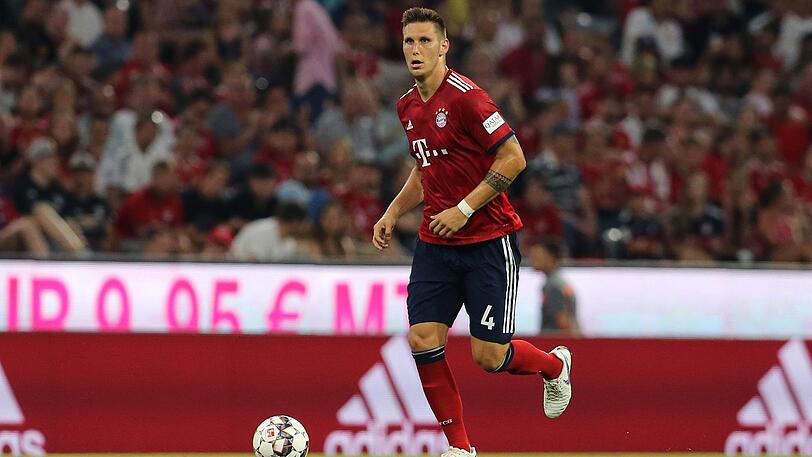 NIKLAS SÜLE, OHNE NOTE: Ersetzte in der Nachspielzeit den verletzten Hummels.