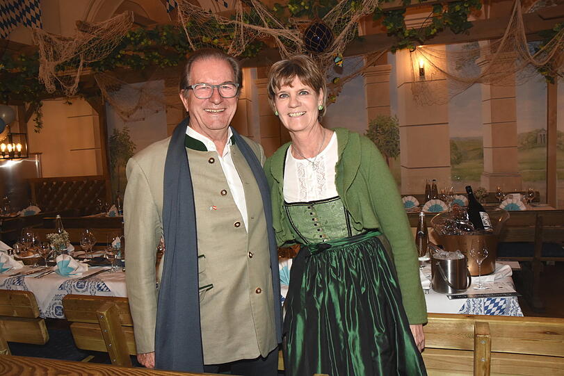 Gastgeberin Petra Reinbold mit Unternehmer Thomas Haffa.