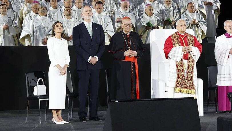 Das spanische Königspaar besuchte den Gottesdienst von Papst Leo XIV. in der Basilika. Das spanische Königspaar besuchte den Gottesdienst von Papst Leo XIV. in der Basilika.