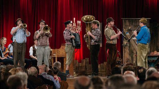 Die Gruppe "häisd'n'däisd vomm mee" bei den Brettl-Spitzen.