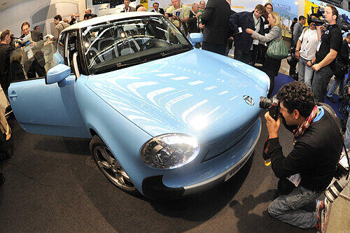 Im Fokus des Interesses auf der IAA: der neue Trabant. Die Idee zu dem Elektro-Auto hatte Klaus Schindler aus Dietenhofen.