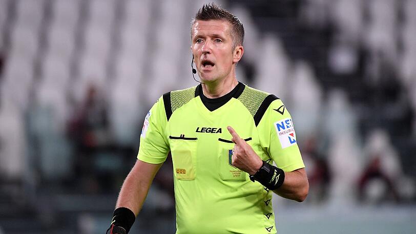 Daniele Orsato (Italien) leitet das Champions-League-Finale zwischen dem FC Bayern und Paris Saint-Germain.