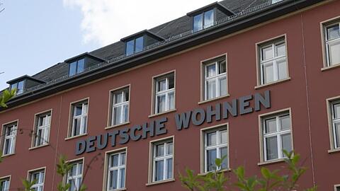 Die börsennotierte "Deutsche Wohnen" soll ein Bußgeld in Millionenhöhe zahlen.