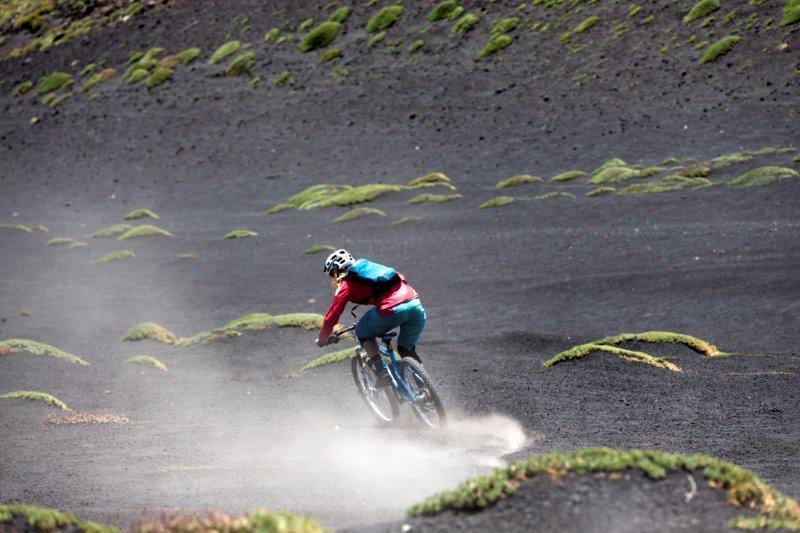 Die Women Bike Wear Kollektion von ION bietet ein perfektes Outfit für jede Bikerin.
