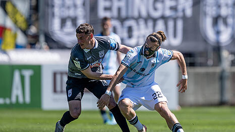 Nach wie vor mit Maske unterwegs: St&uuml;rmer Sigurd Haugen.