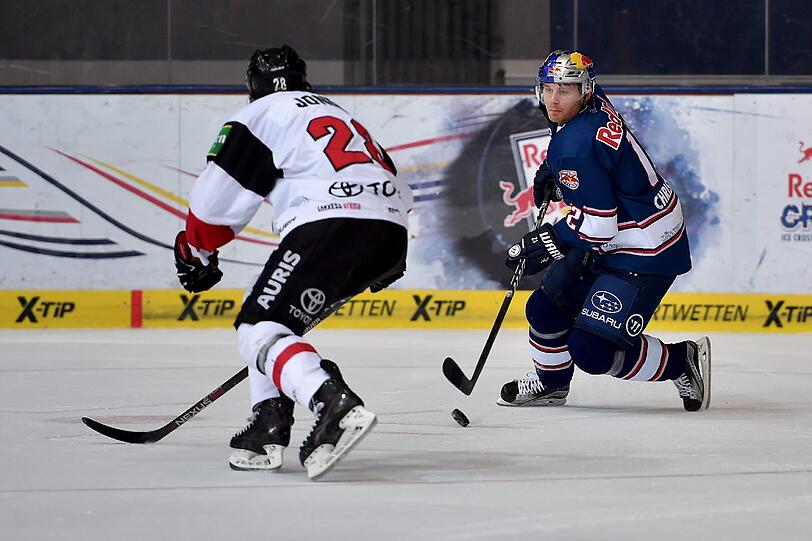 Mads Christensen (r.), Stürmer des EHC Red Bull München.