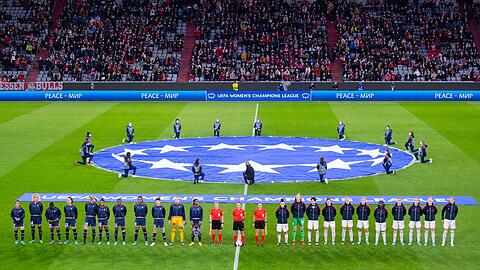 Im März unterlagen die Bayern-Frauen dem Team von Paris St.-Germain in der Allianz Arena mit 1:2.