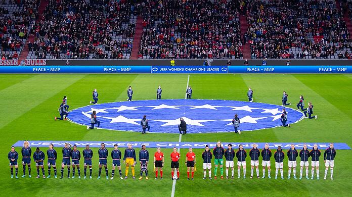 Im März unterlagen die Bayern-Frauen dem Team von Paris St.-Germain in der Allianz Arena mit 1:2.