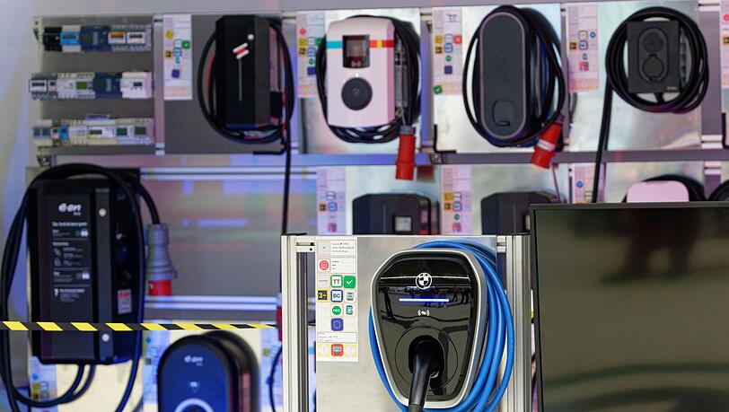 Die Bundesnetzagentur hat die elektrische Sicherheit von Wallboxen geprüft und festgestellt: Keine Gefahren für die Nutzerinnen und Nutzer. Auch die Funktechnik funktionierte. (Symbolbild)