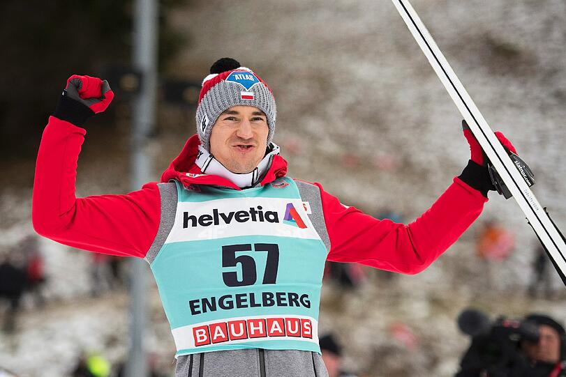 KAMIL STOCH: Der Doppel-Olympiasieger von 2014 ist vielleicht der größte Herausforderer für Domen Prevc. Nach seinem Triumph von Sotschi verschwand Stoch lange Zeit in einer Krise, erst Polens neuer Nationaltrainer Stefan Horngacher, zuvor Co-Trainer im deutschen Team, löste die Blockade. Ebenfalls stark und einer der Geheimfavoriten: Stochs Teamkollege Maciej Kot (25), der die Gesamtwertung des Sommer-Grand-Prix gewann.