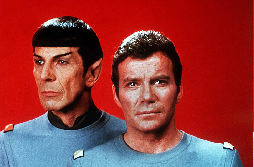 Der geplante Film soll 21 Jahre vor Captain Kirk (r.) spielen.