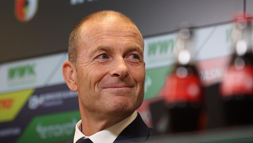 Jess Thorup während seiner Vorstellung als neur Trainer des FC Augsburg 1907.