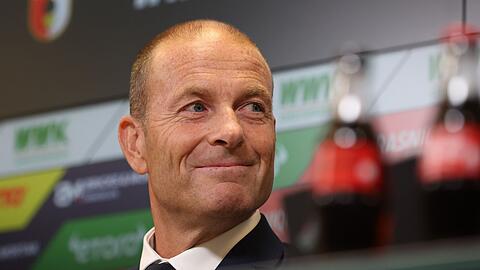 Jess Thorup während seiner Vorstellung als neur Trainer des FC Augsburg 1907.