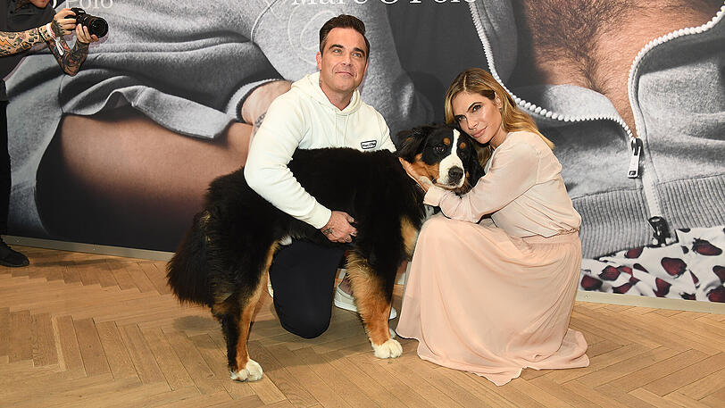 Robbie Williams mit seiner Frau Ayda bei der Präsentation seiner Mode-Kollektion in München.