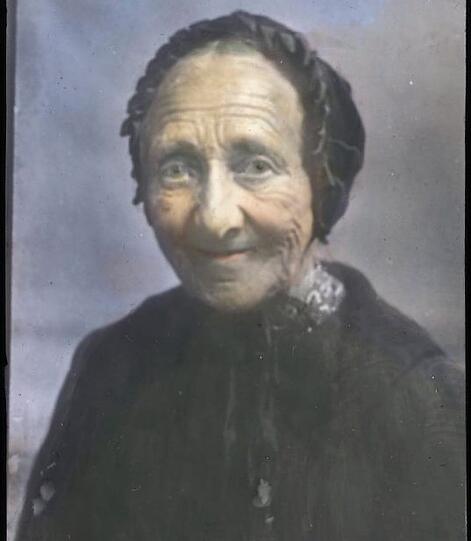 Theresa Schedlbauer, das erste Taubenmutterl.