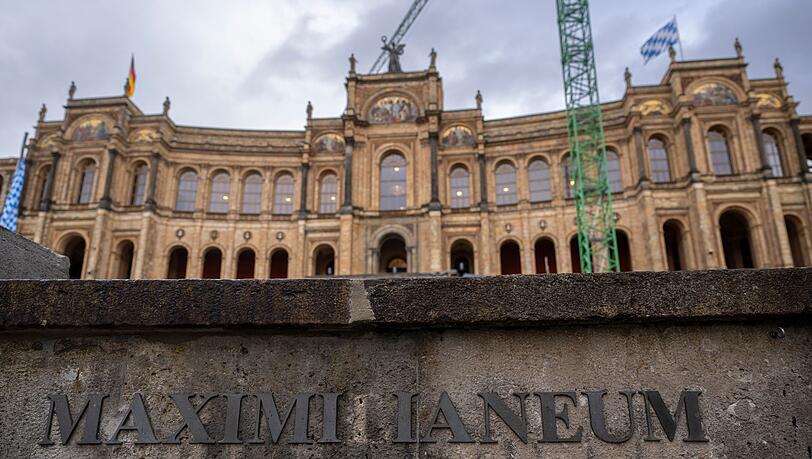 Die Abgeordneten des bayerischen Landtags bekommen ab Juli mehr Geld. (Archivbild)