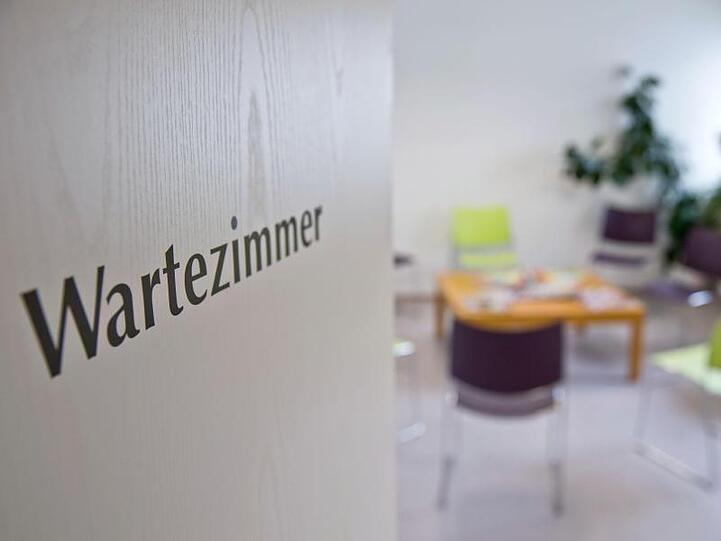 In einigen Münchner Stadtgebieten gibt es bereits Engpässe bei der hausärztlichen Versorgung. (Symbolbild)