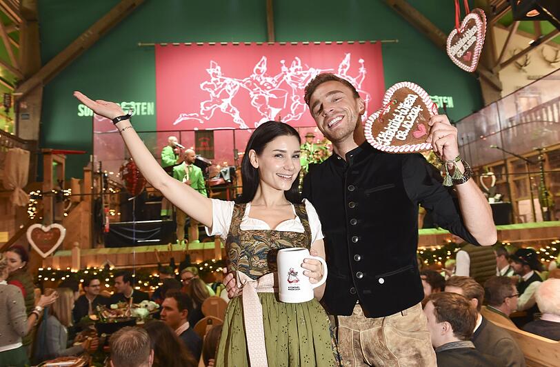 Yasemin Arnold und Kevin Bete waren auf der Kitzbühel Wiesn in Bestlaune.