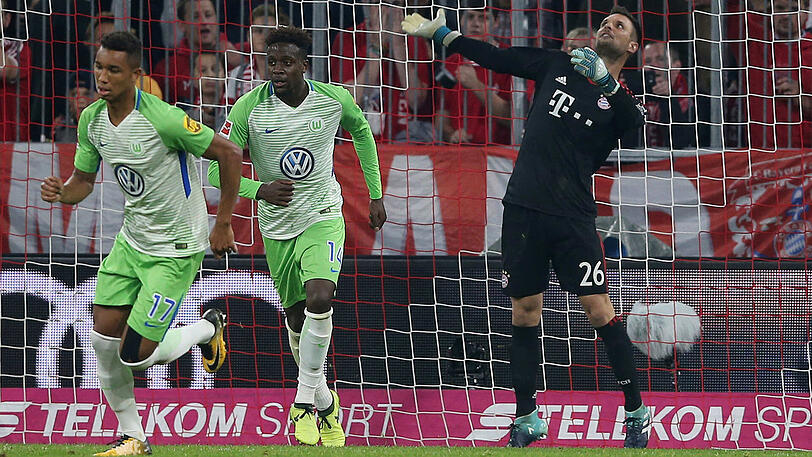 Bayern-Torhüter Sven Ulreich ärgert sich nach dem Gegentreffer.