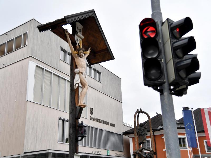 Österreich stellt Corona-Ampel auf Rot: 21 weitere Bezirke ...