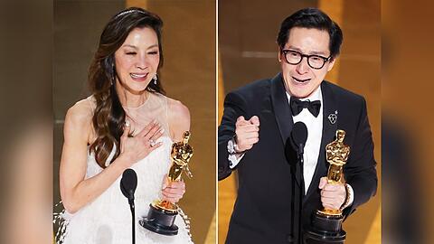 Michelle Yeoh und Ke Huy Quan mit ihren Goldjungen.