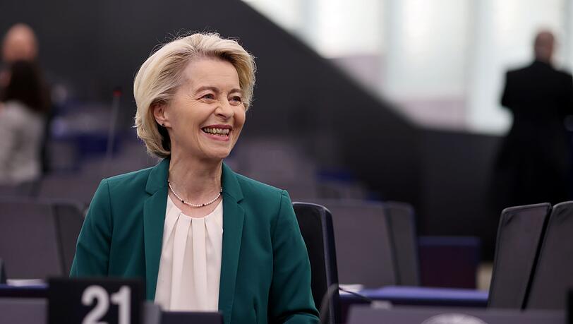 Ursula von der Leyen kann aufatmen: Der von Rechten eingereichte Misstrauensantrag gegen sie ist gescheitert. (Archivbild)