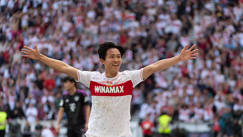 Der VfB-Express rollt auch gegen den FC Bayern weiter. Ex-Bayern-Youngster Jeong Woo-Yeong erzielt das zwischenzeitliche 2:1. Der VfB-Express rollt auch gegen den FC Bayern weiter. Ex-Bayern-Youngster Jeong Woo-Yeong erzielt das zwischenzeitliche 2:1.
