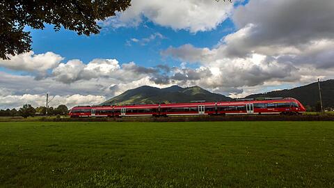 Durch die Verbundraumerweiterung ist seit diesem Jahr auch die Kochelseebahn Teil des MVV. Fahrgäste brauchen künftig also nur noch ein MVV-Ticket, wenn diese Teil der Reiseroute ist.