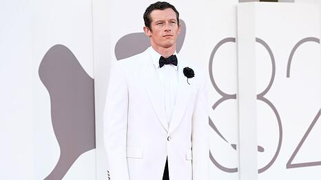 Optisch hat Callum Turner allemal das Zeug zum James Bond.