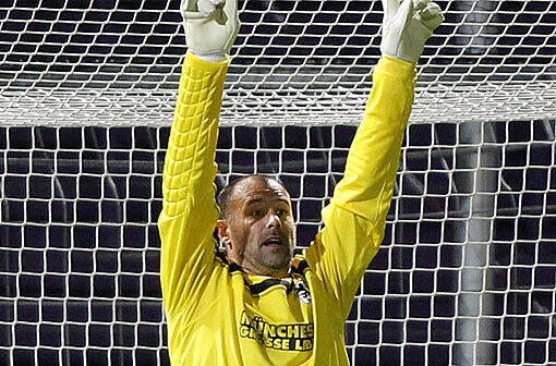 1860-Torwart Gabor Kiraly