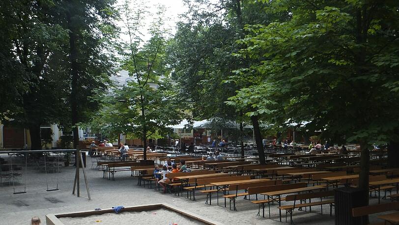Idyllisch: der Taxisgarten. Idyllisch: der Taxisgarten.