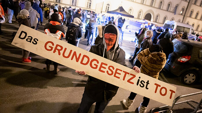 Auch in München gab und gibt es Demos gegen die Corona-Maßnahmen. Die Szene radikalisiert sich, warnen Experten.