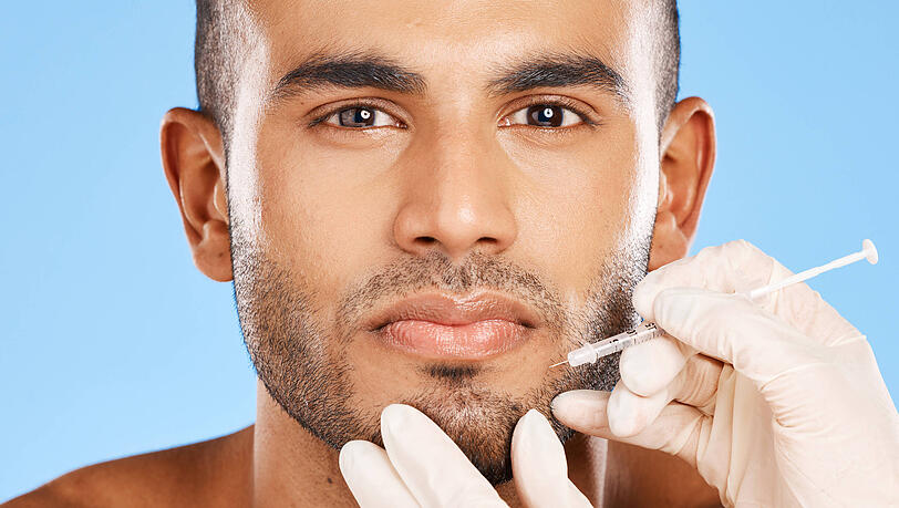 Männer setzen beim Beauty-Doc vor allem auf Filler im Bereich des Kinns, um maskuliner zu wirken Männer setzen beim Beauty-Doc vor allem auf Filler im Bereich des Kinns, um maskuliner zu wirken