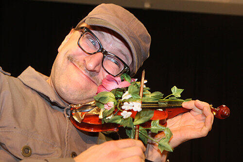 Seit neuestem Komödiant mit Doktor-Titel: Oliver Tissot ist heuer zum ersten Mal beim TV-Fasching dabei.