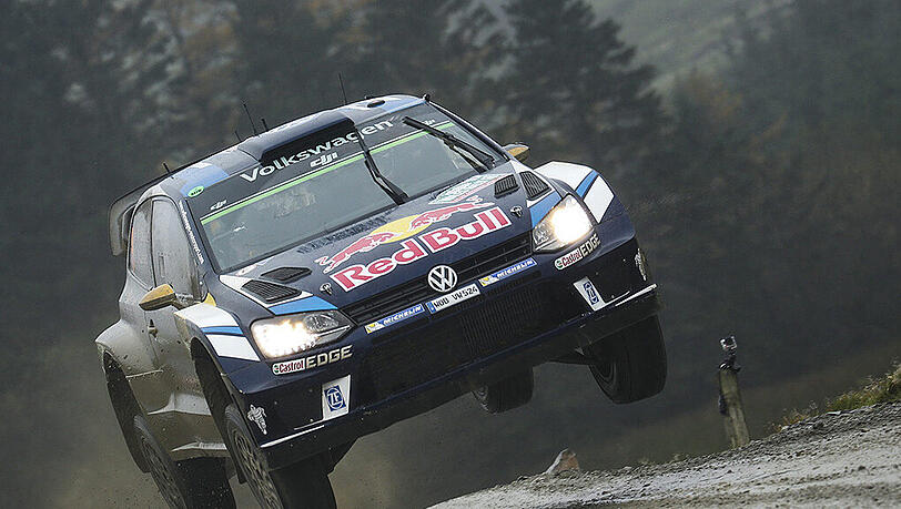 Der Norweger Andreas Mikkelsen im Volkswagen Polo R WRC während der Rallye Wales. Der Norweger Andreas Mikkelsen im Volkswagen Polo R WRC während der Rallye Wales.