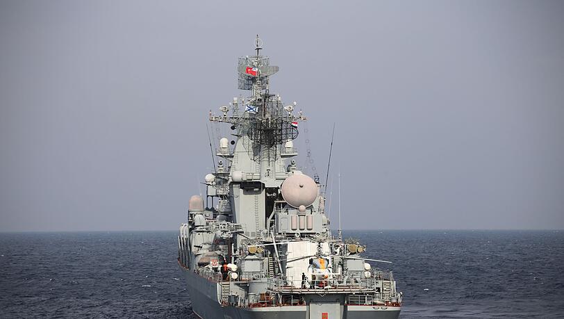 Der angeschlagene russische Raketenkreuzer "Moskwa" ist nach russischen Angaben gesunken. Der angeschlagene russische Raketenkreuzer "Moskwa" ist nach russischen Angaben gesunken.