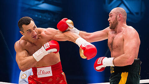 Der Rückkampf zwischen Fury (r.) und Klitschko ist geplatzt. Eine Trainingsverletzung ist der Grund