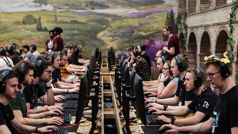 Bei der Gamescom 2025 testeten zahlreiche Messebesucher das neue Strategiespiel "Anno 117", eine Römisches-Reich-Version des in Deutschland entwickelten Klassikers "Anno 1800". (Archivbild) Bei der Gamescom 2025 testeten zahlreiche Messebesucher das neue Strategiespiel "Anno 117", eine Römisches-Reich-Version des in Deutschland entwickelten Klassikers "Anno 1800". (Archivbild)