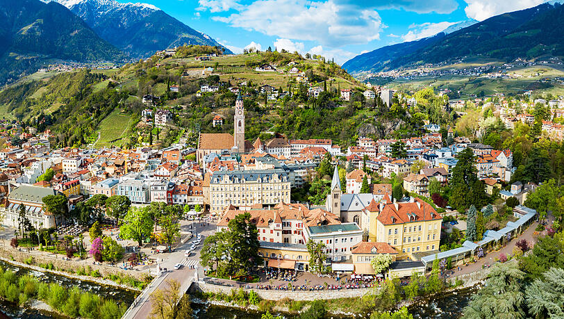 Die ganze Schönheit von Meran - mit Blick von oben. Die ganze Schönheit von Meran - mit Blick von oben.